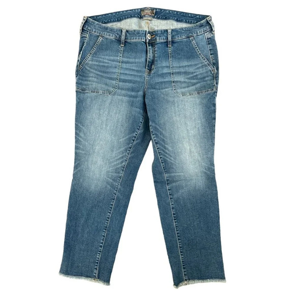 Torrid Boyfriend Crop Size 18 - Picture 1 of 4
